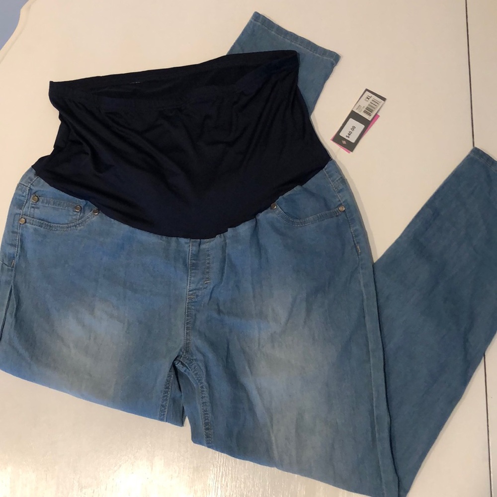 NWT Maternity Jeans